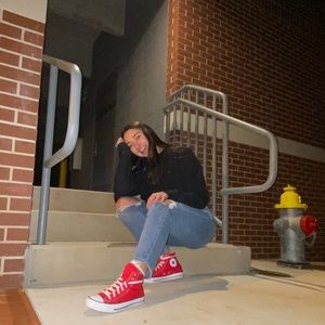 Meet your Posher, Maddie